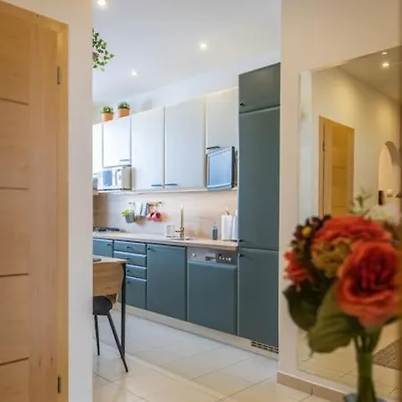 I & I Apart, Garage - Historical Old Town Apartment *