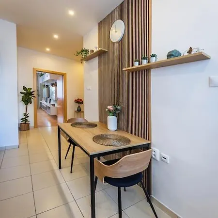 I & I Apart, Garage - Historical Old Town * Bratislava