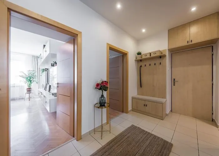 I & I Apart, Garage - Historical Old Town Apartamento Bratislava